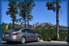 Needles Highway, met onze huurauto bij Mount Rushmore Inspiration Point